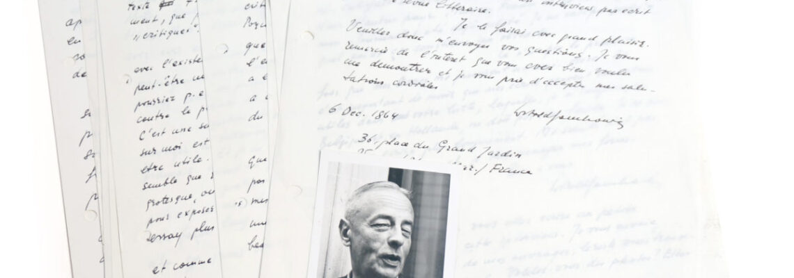 Witold Gombrowicz. Dix lettres en manuscrit original et un portrait photographique de l’auteur.